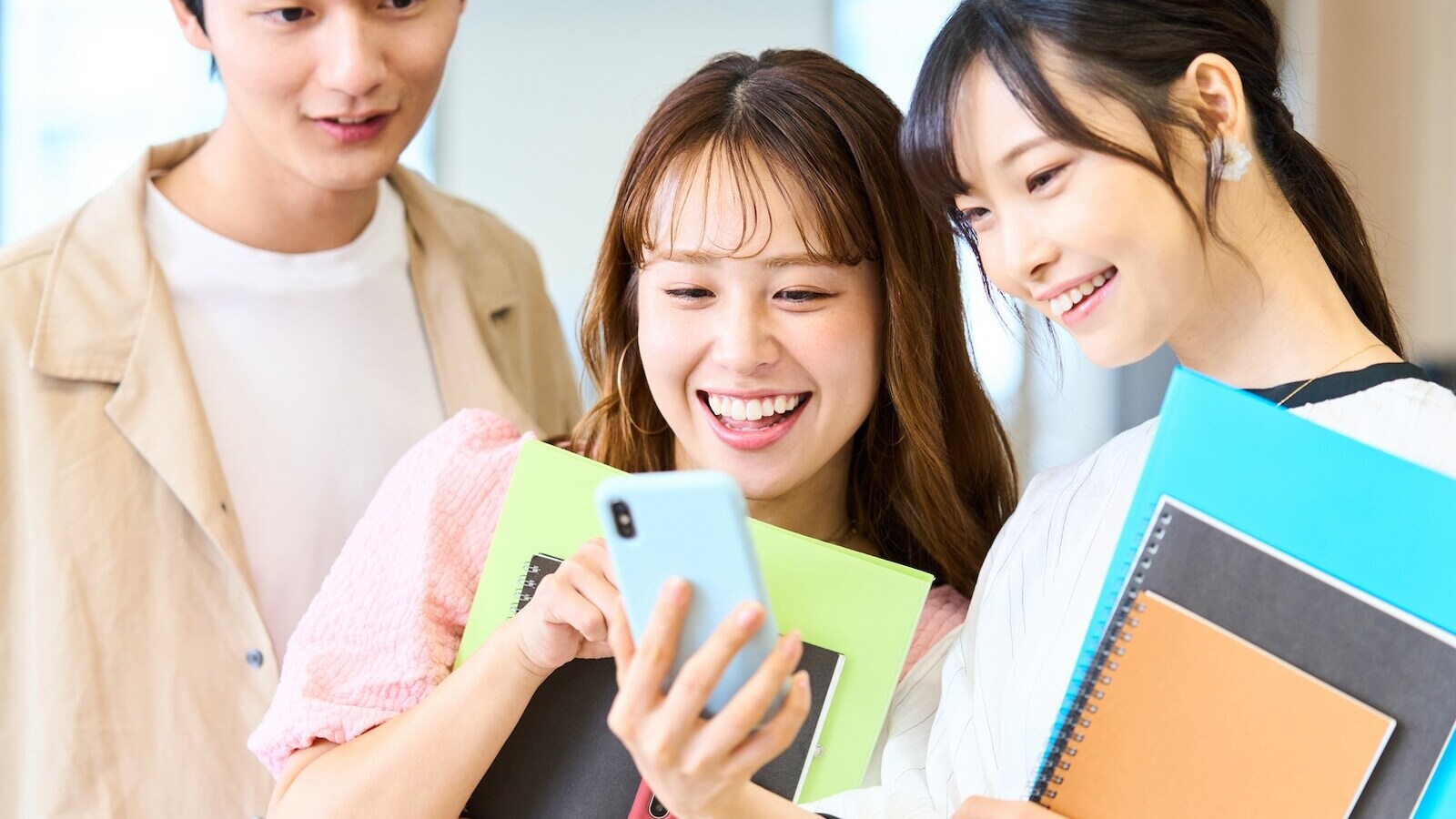 この春、最もお得なスマホプランはどれ？ 厳選3社を比較【2025年最新】 [スマートフォン] All About