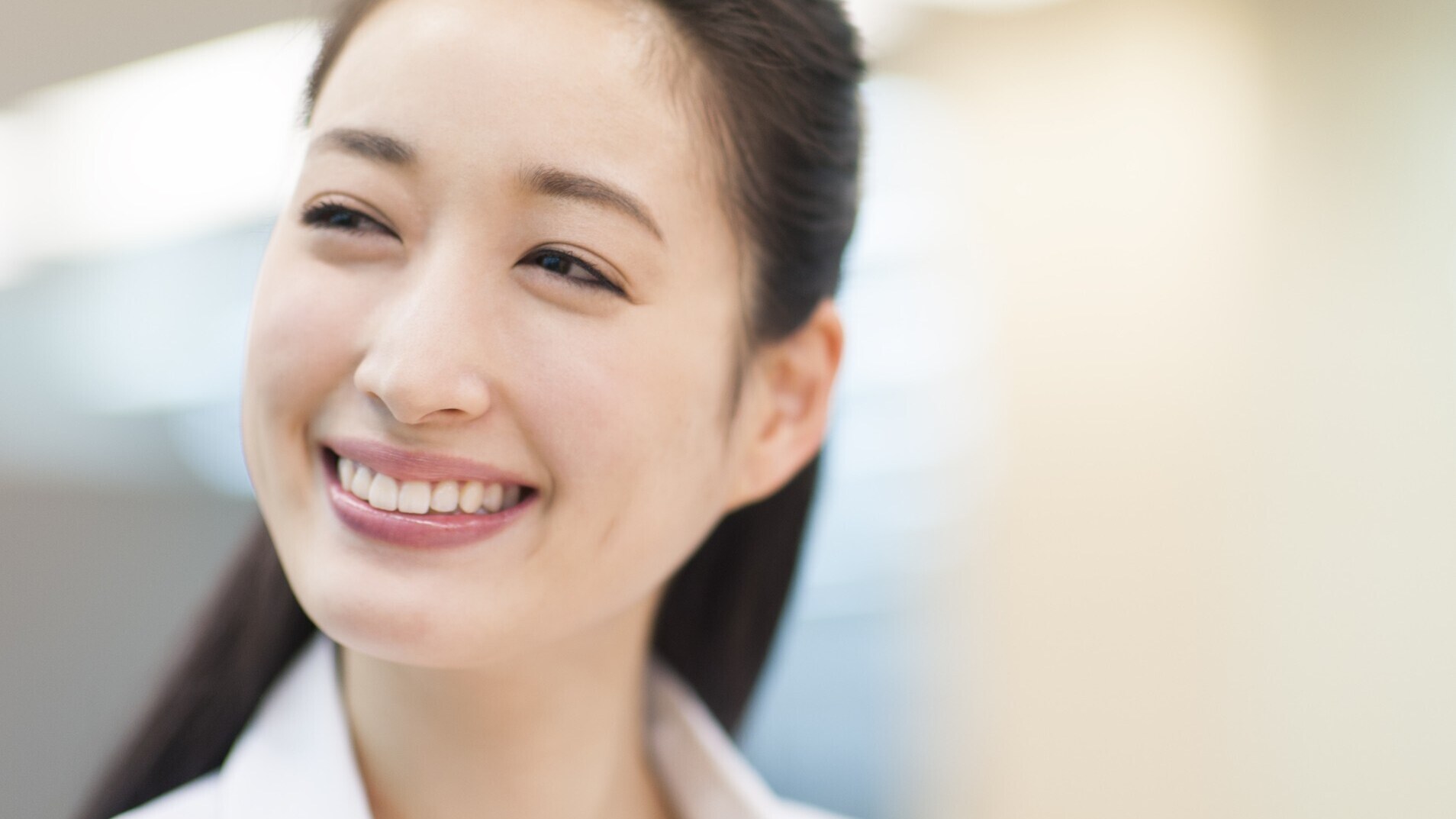 ゆうちょ銀行の通常貯金VS高金利な銀行の普通預金。100万円を預けたら1年後の利息はいくら違う？ [銀行・郵便局] All About