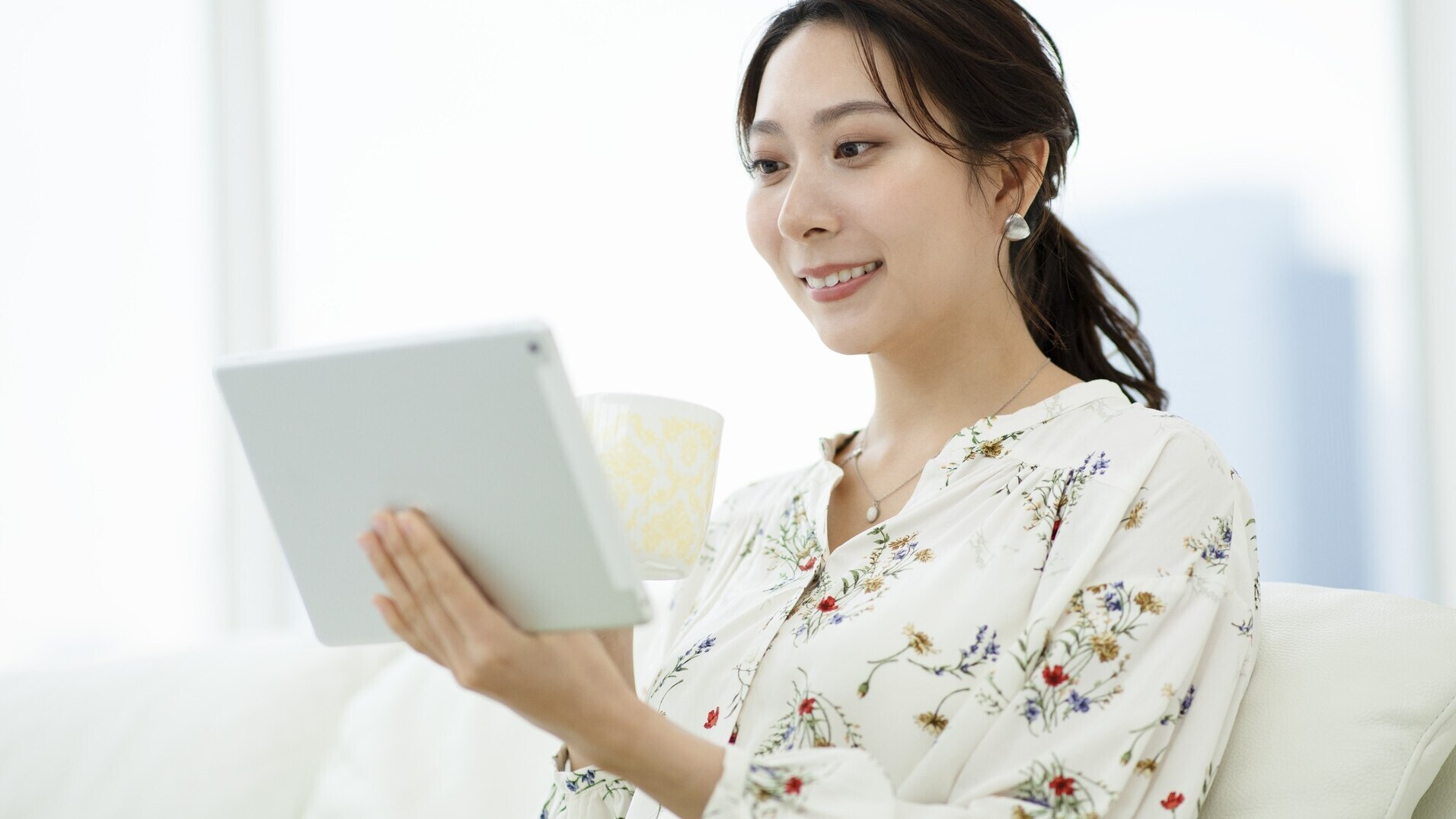 【2026年8月】ゆうちょ銀行と信用金庫の定期預金。20万円を1年預けた場合の利息は？ [銀行・郵便局] All About