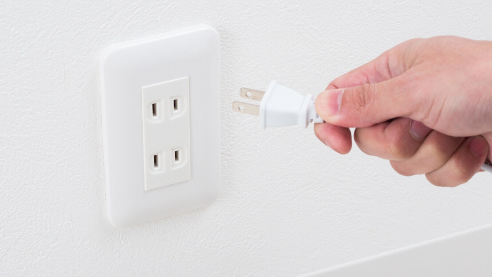 Q.コンセントから抜いておかないと電気代がかさむ家電製品はありますか？【専門家が解説】 [暮らしとお金の話題] All About